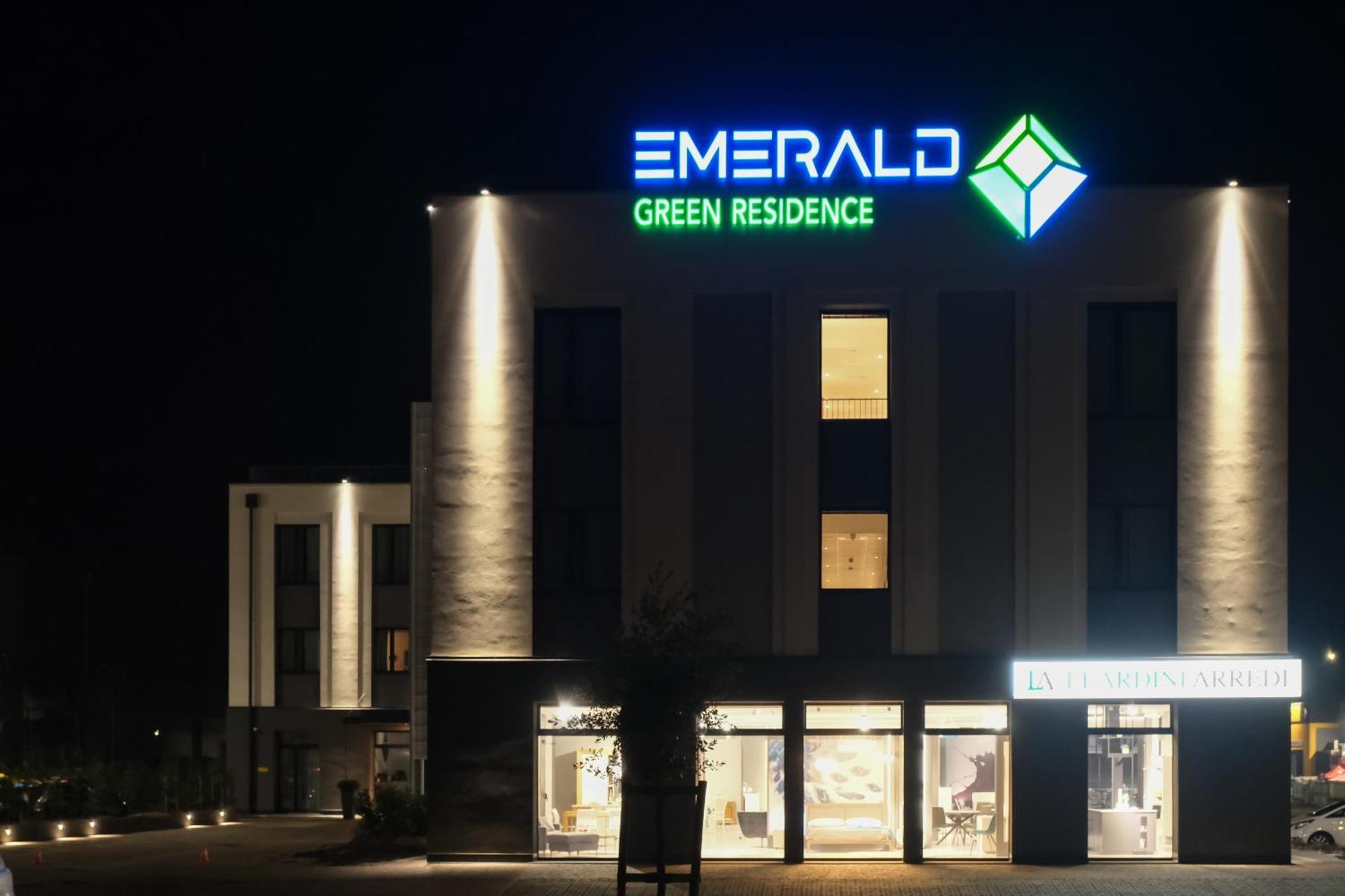 Caldiero Emerald Green Residence מראה חיצוני תמונה